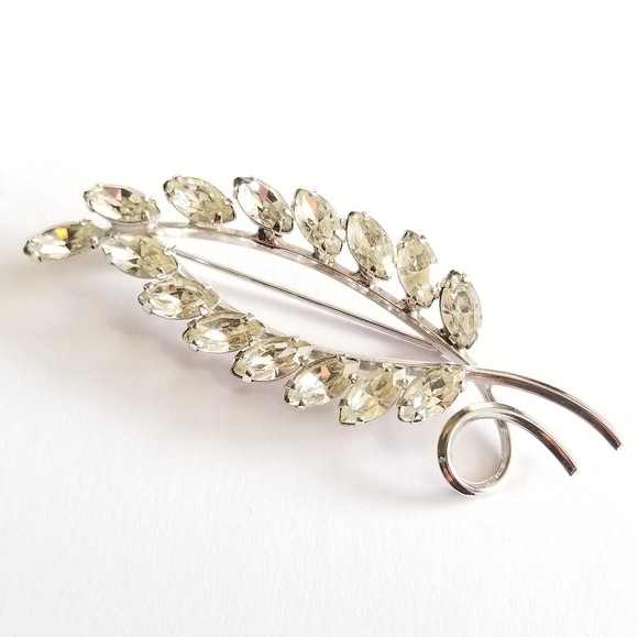 Vintage Jewelry - Relisted - Vintage sparkly leaf brooch silver tone clear vine spiral pin nature